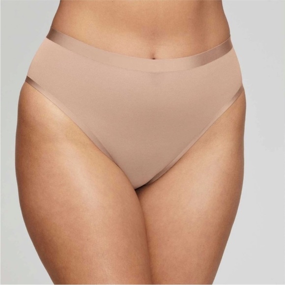 CUUP Demi Bra Set in Taupe - Picture 7 of 12